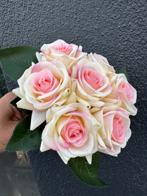 Islak Dokulu Yapay Gül Demeti (Krem-Pembe ) 7li